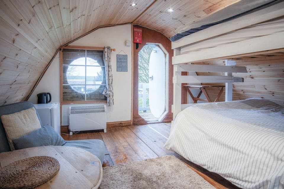 1 bedroom, premium bedding, bed sheets