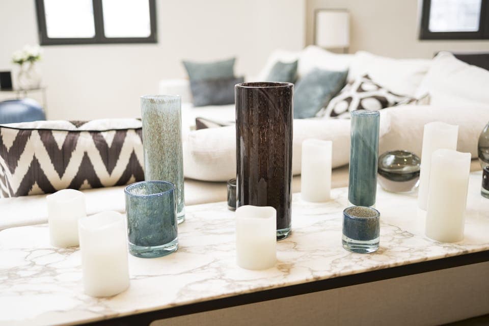 100-cm TV with cable channels, fireplace, Netflix