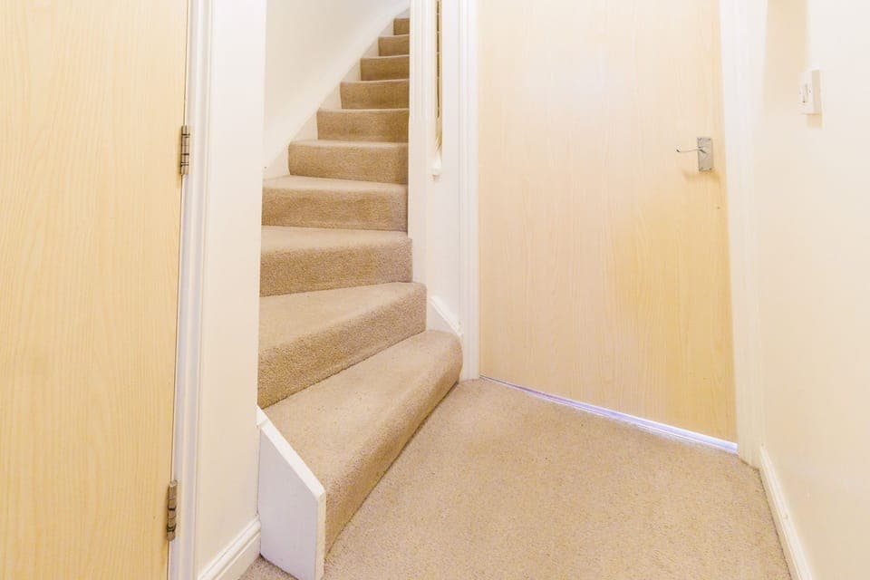 Apartment, Smoking | 4 bedrooms