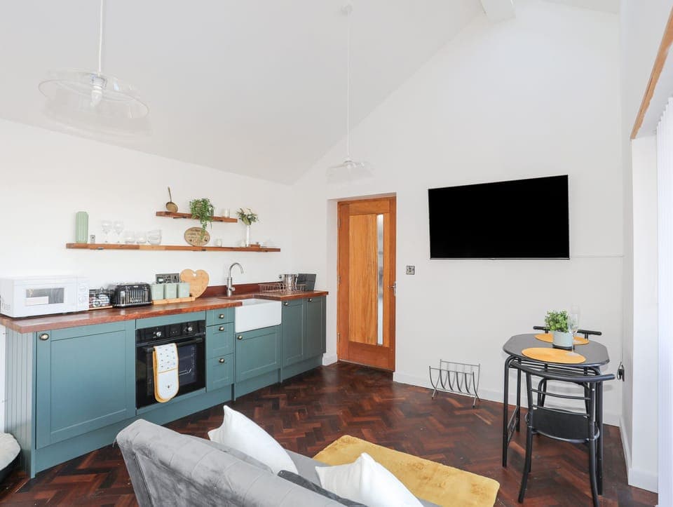 1 bedroom, individually decorated, individually furnished, free WiFi