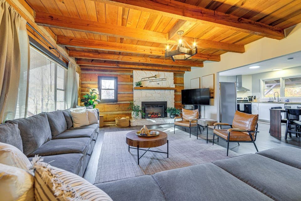 House (6 Bedrooms) | Interior