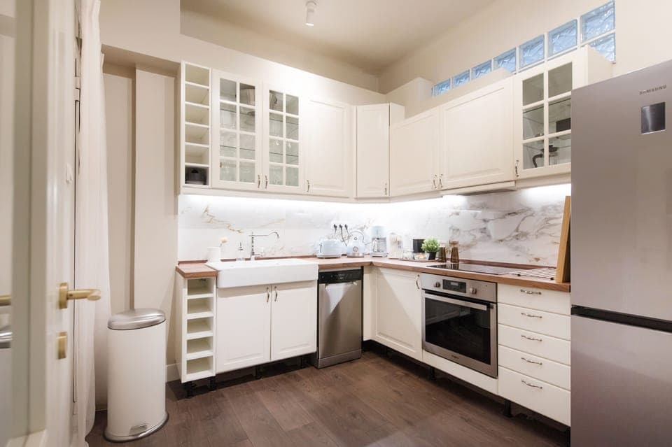 Luxury Apartment | Private kitchen | Oven, dishwasher, espresso maker, coffee/tea maker