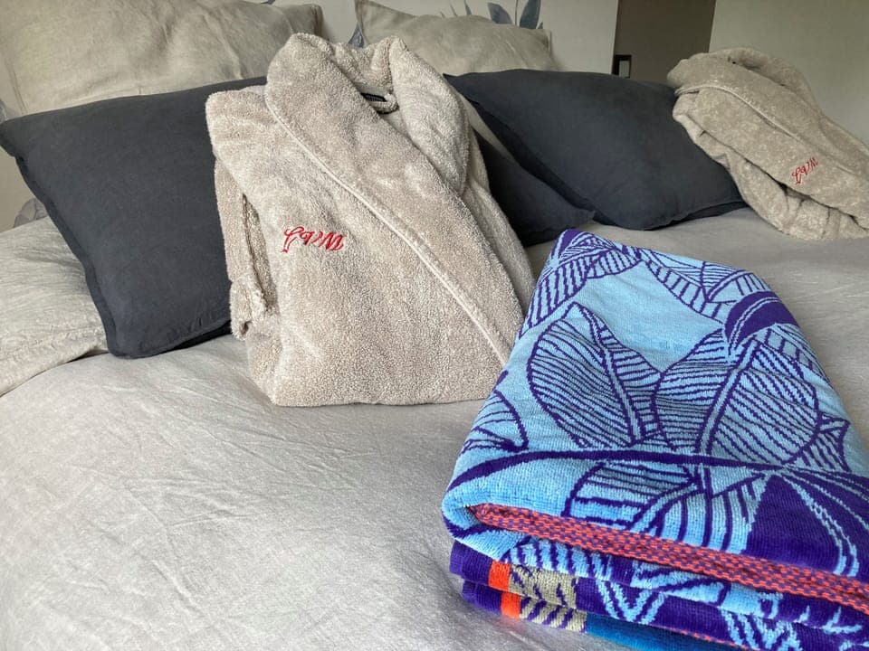 Romantic Room, 1 King Bed, Executive Level (Juno Beach) | Hypo-allergenic bedding, pillowtop beds, individually decorated