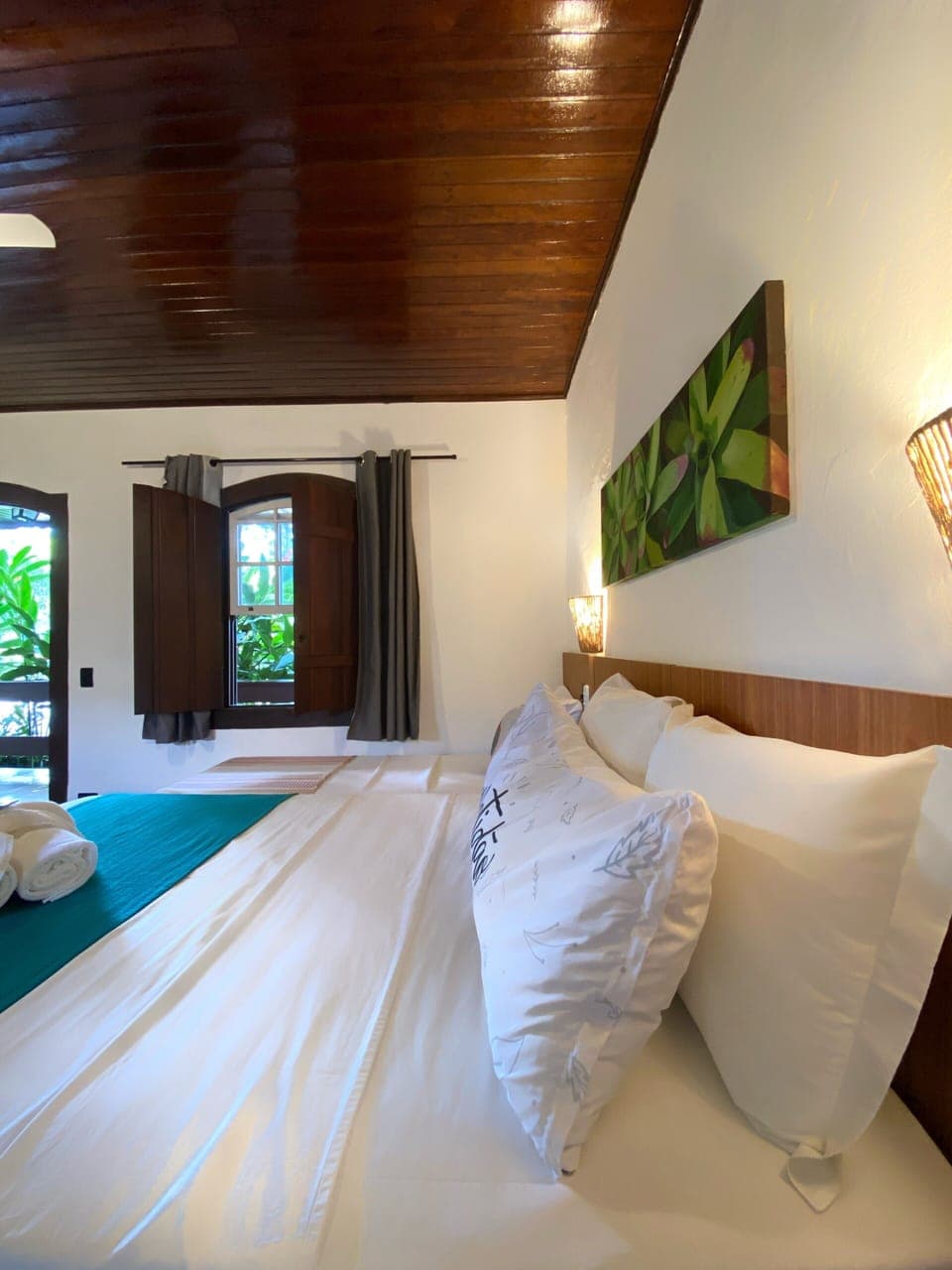 Standard Triple Room | Free WiFi, bed sheets