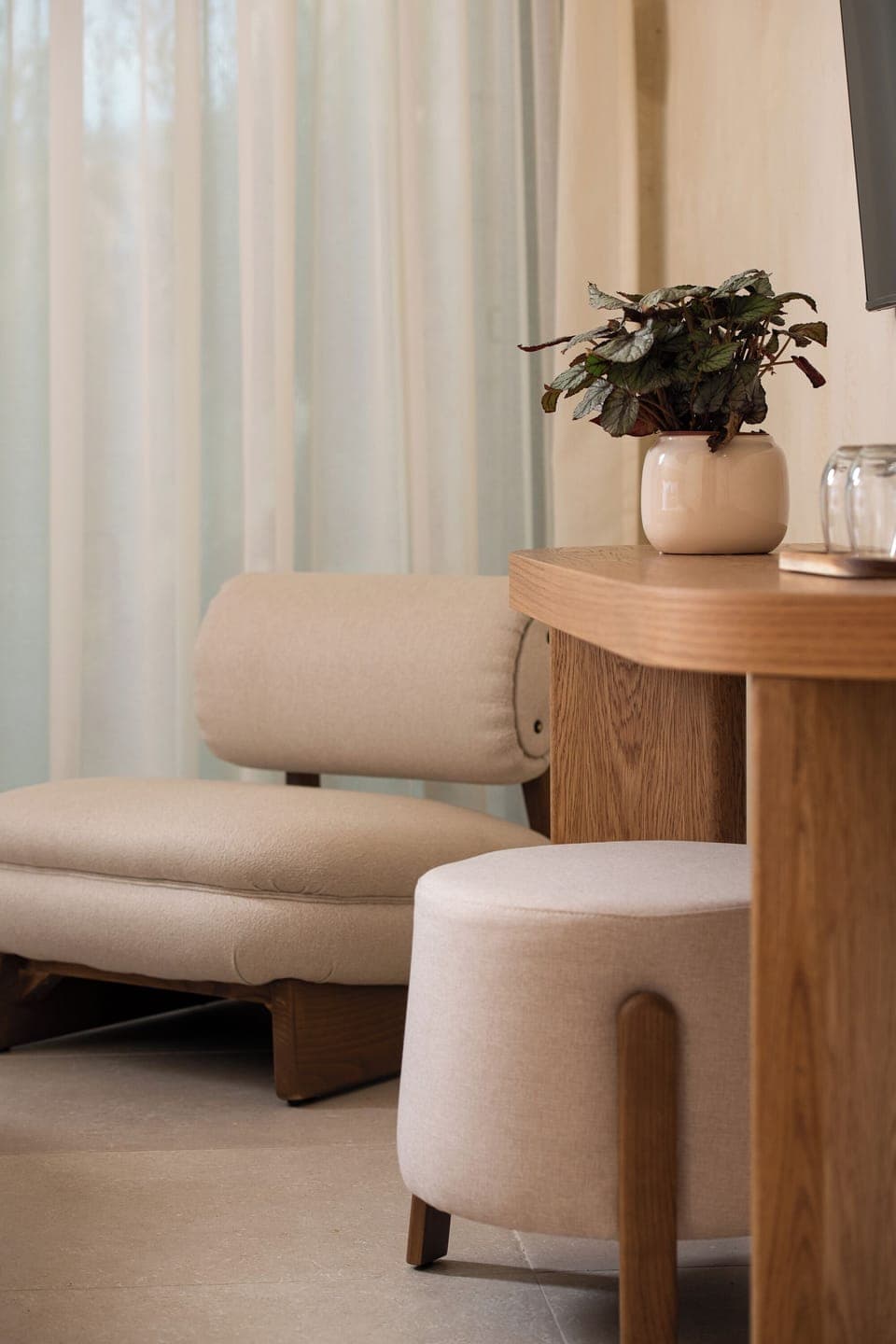 Room (with Yard) | Premium bedding, pillowtop beds, minibar, in-room safe