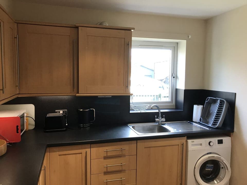 Cottage, 2 Bedrooms | Private kitchen | Fridge, microwave, electric kettle