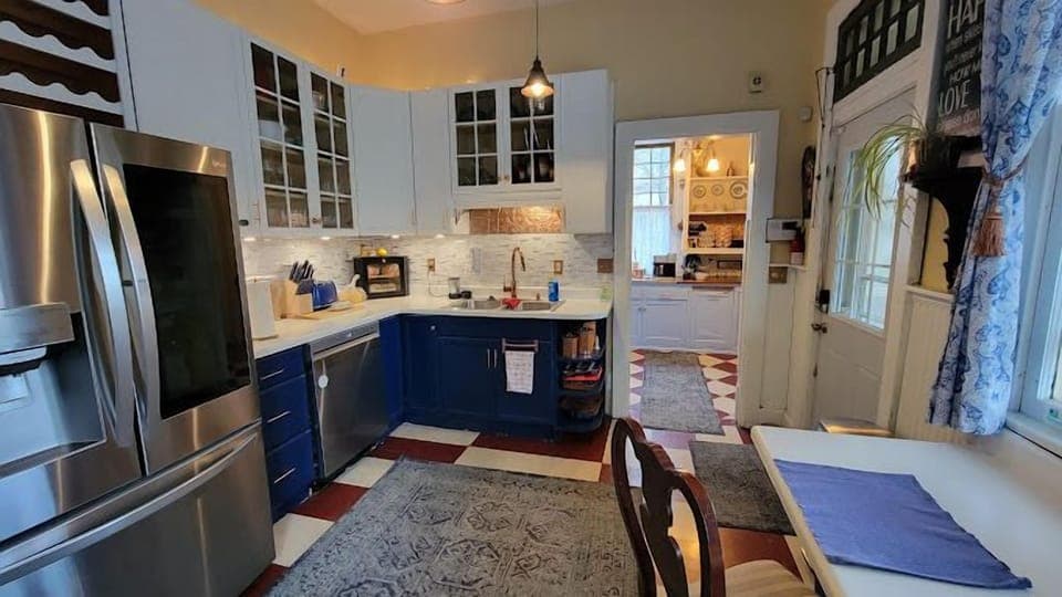 Shared fridge, microwave, oven, stovetop