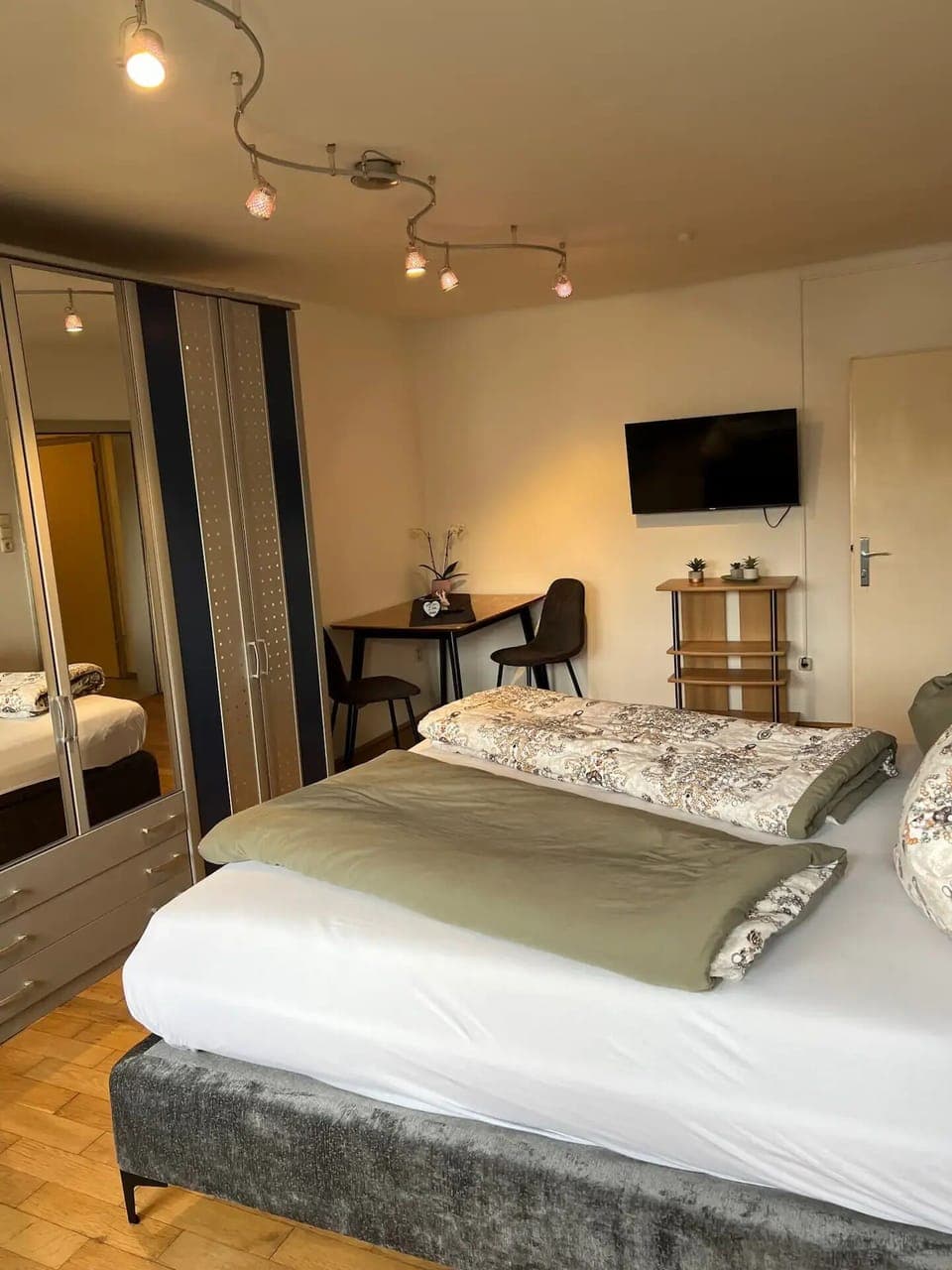 Apartment, 1 Double Bed | 1 bedroom, blackout drapes, free WiFi, bed sheets