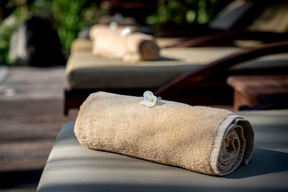 Couples treatment rooms, hot tub, hot stone massages