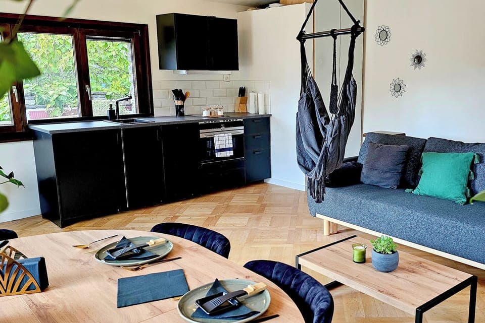 Design Cottage, Valley View | Private kitchen | Mini-fridge, oven, stovetop, dishwasher