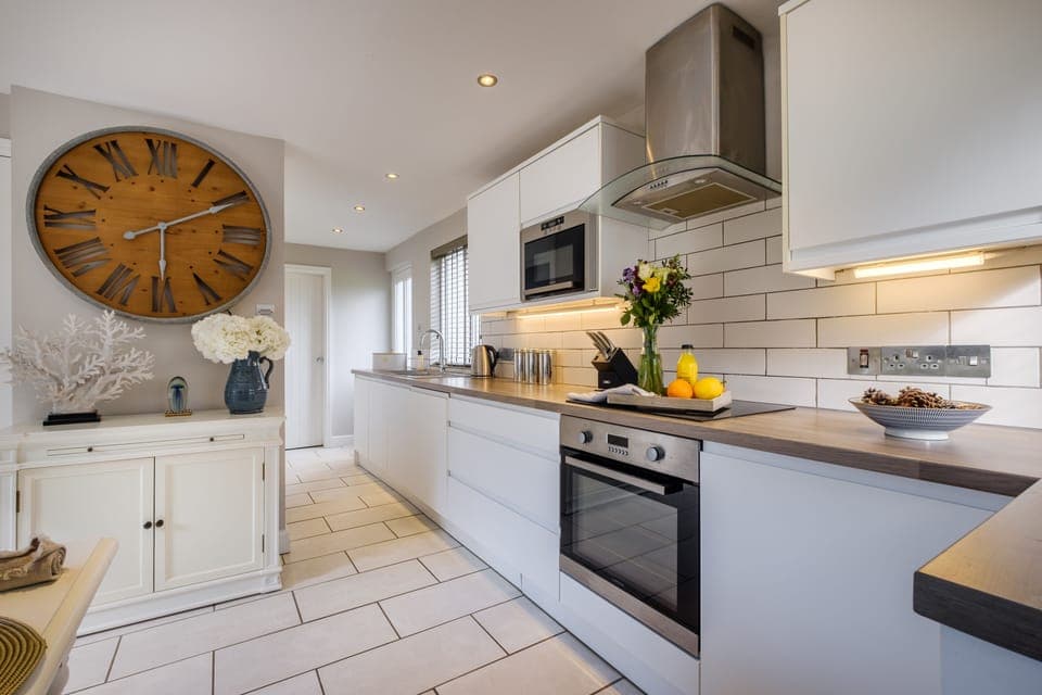 Fridge, dishwasher, electric kettle, toaster