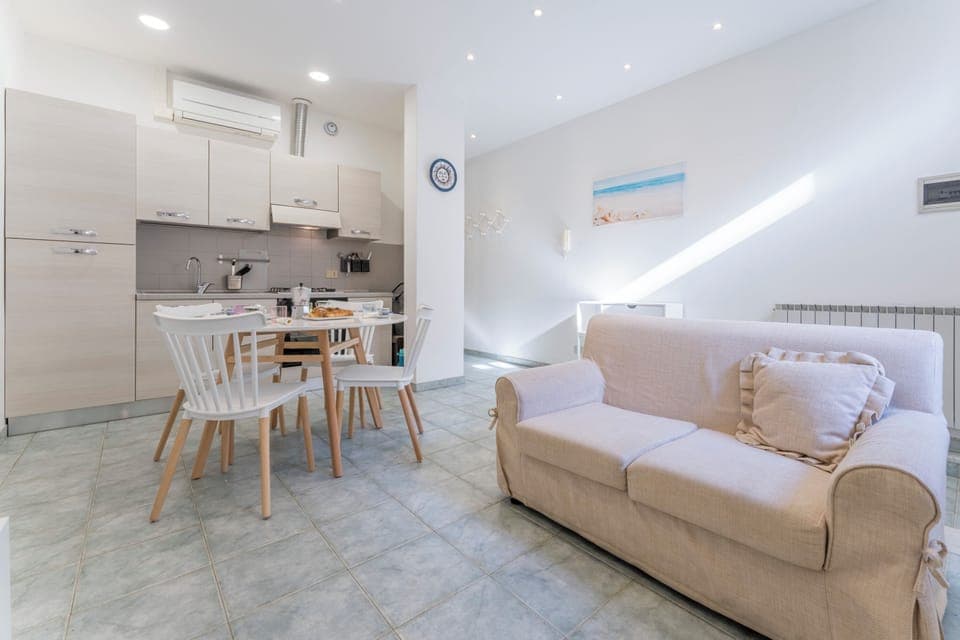 Apartment, City View | Private kitchen | Oven, espresso maker, toaster, cookware/dishes/utensils