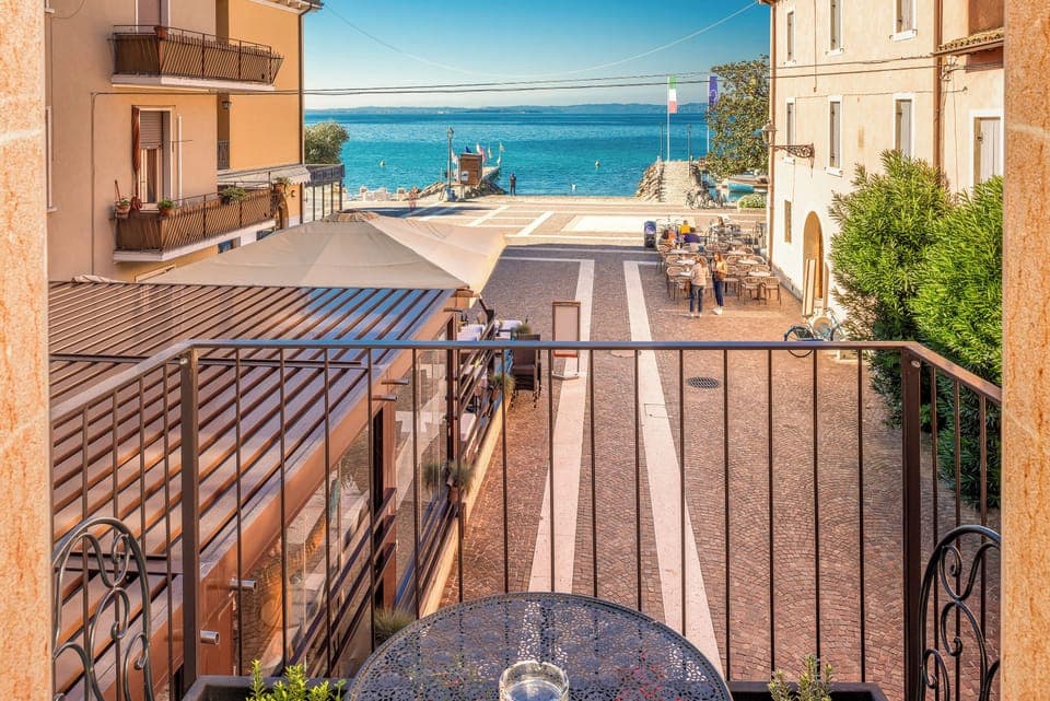 Junior Double Room, Balcony | Lake view