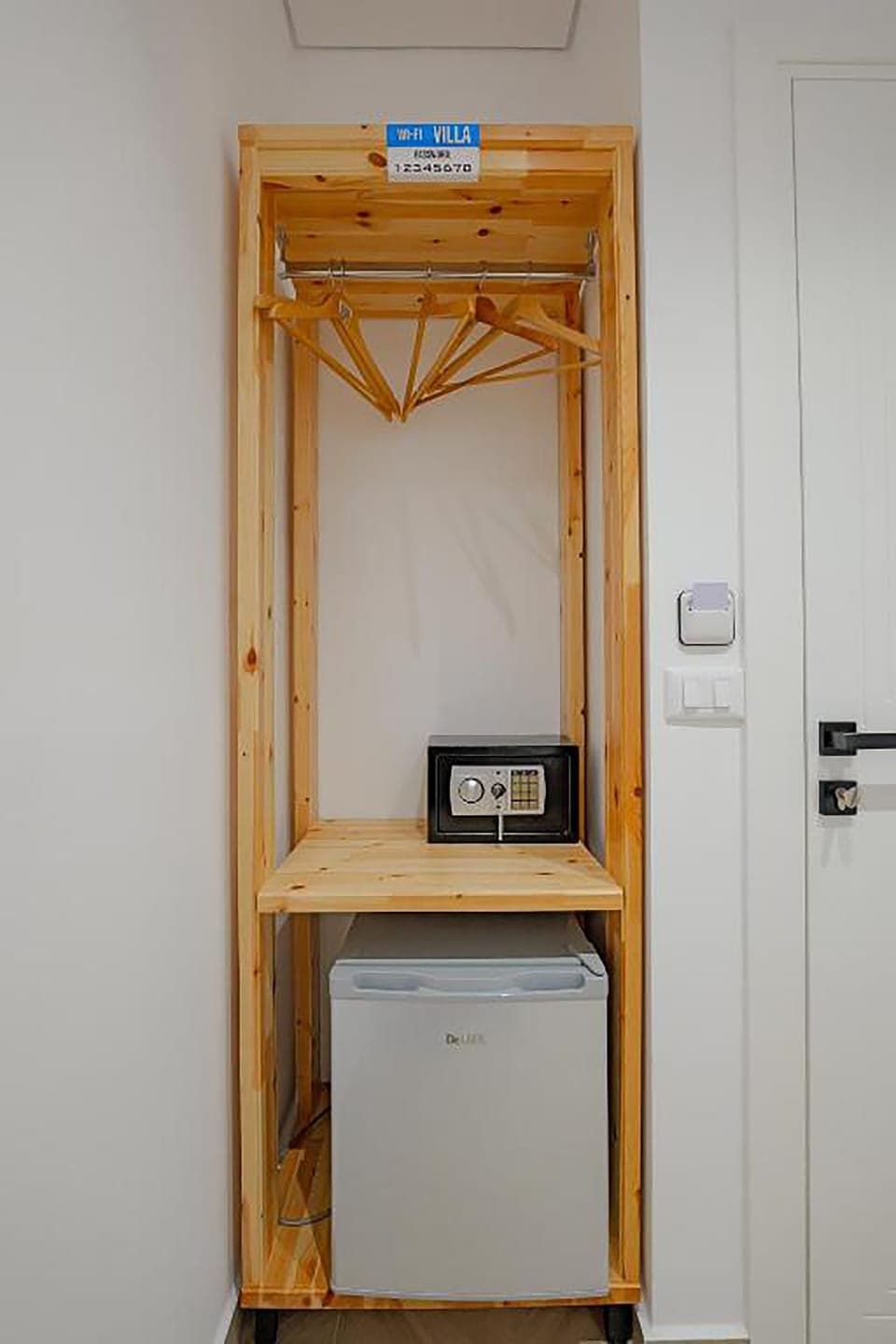 Deluxe Triple Room, Sea View | Soundproofing, free WiFi, bed sheets