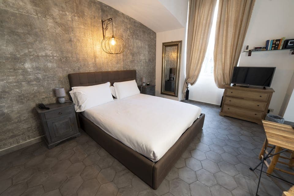 Double Room, Sea View | In-room safe, iron/ironing board, free WiFi, bed sheets