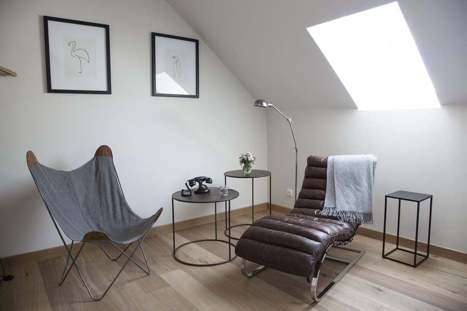 Classic Double Room | Living area | 32-inch flat-screen TV with satellite channels, TV, heated floors