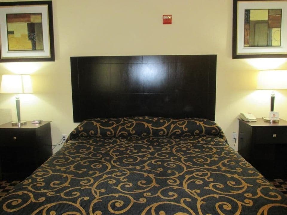 Iron/ironing board, free WiFi