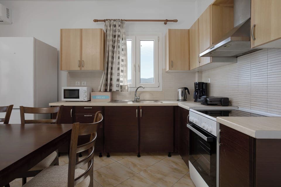 Apartment, 2 Bedrooms, Smoking, Balcony | Interior
