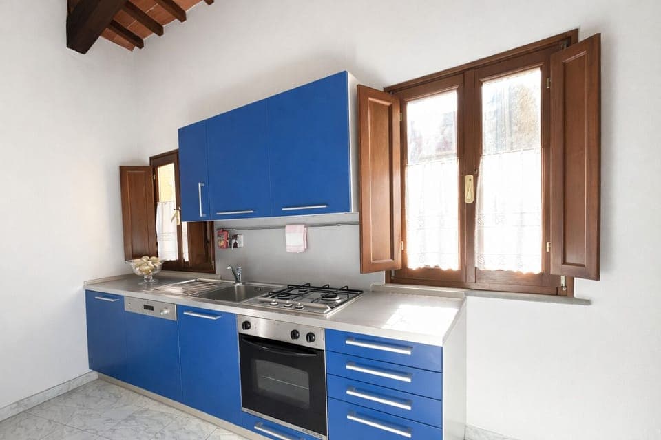 Standard Room, Courtyard View | Private kitchen | Fridge, espresso maker, coffee/tea maker, griddle