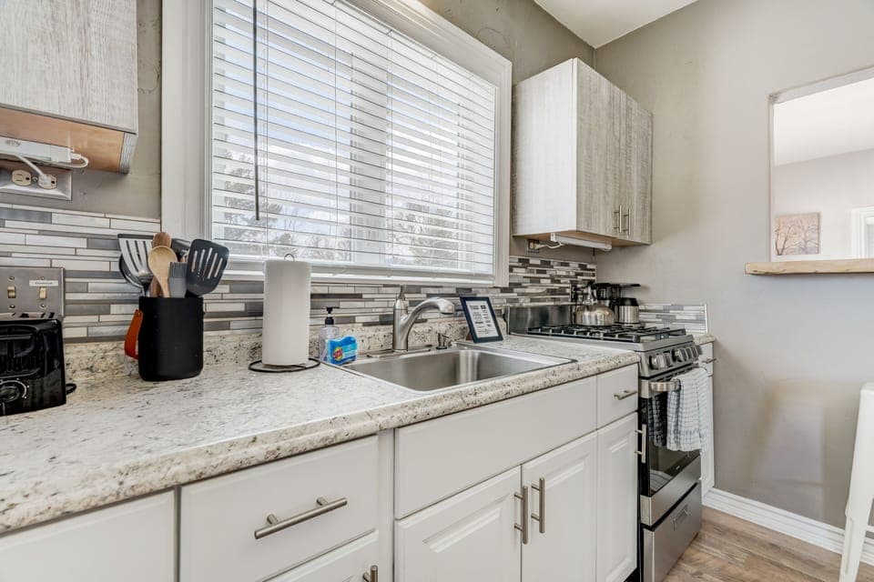 House | Private kitchen | Fridge, microwave, oven, dishwasher