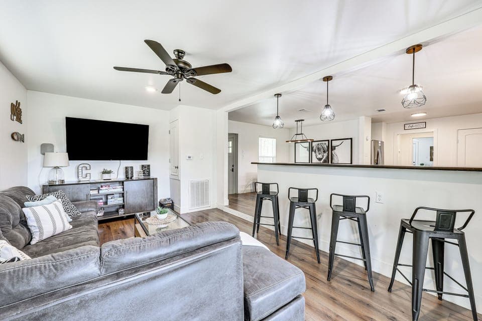 House (3 Bedrooms) | Interior