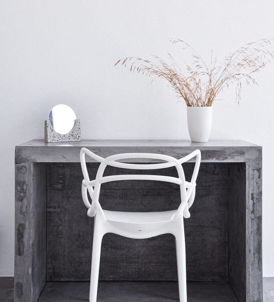 Deluxe Suite | Living area | Flat-screen TV