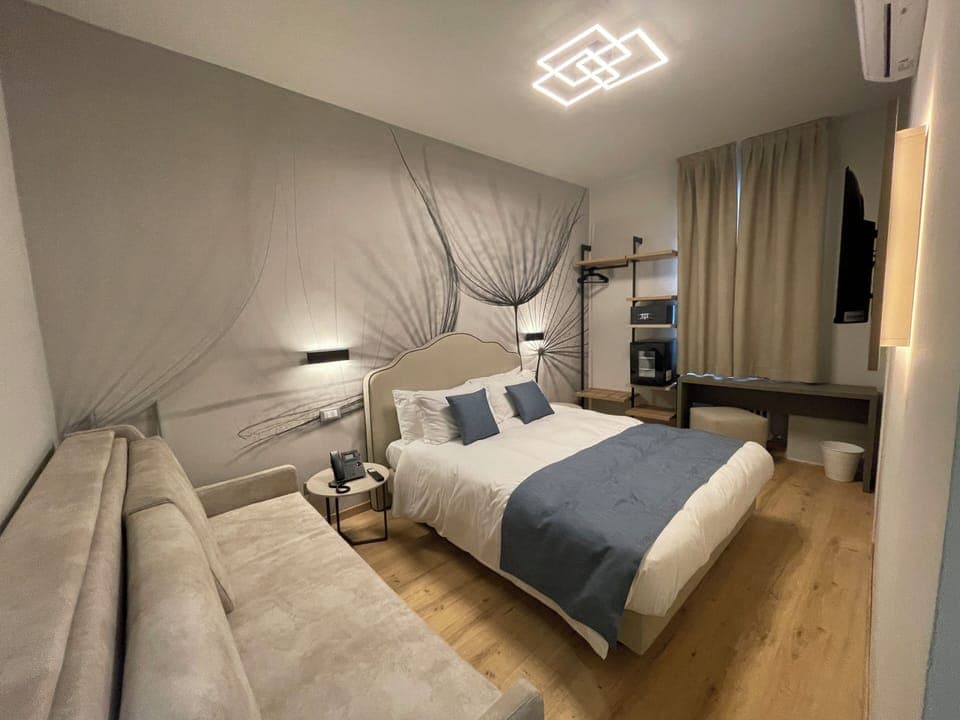 Deluxe Double Room | In-room safe, individually decorated, individually furnished, free WiFi