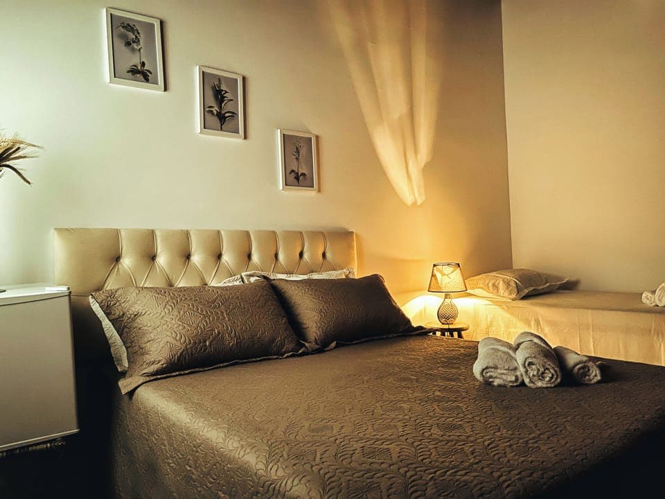 Standard Triple Room, Mountain View | Free WiFi, bed sheets