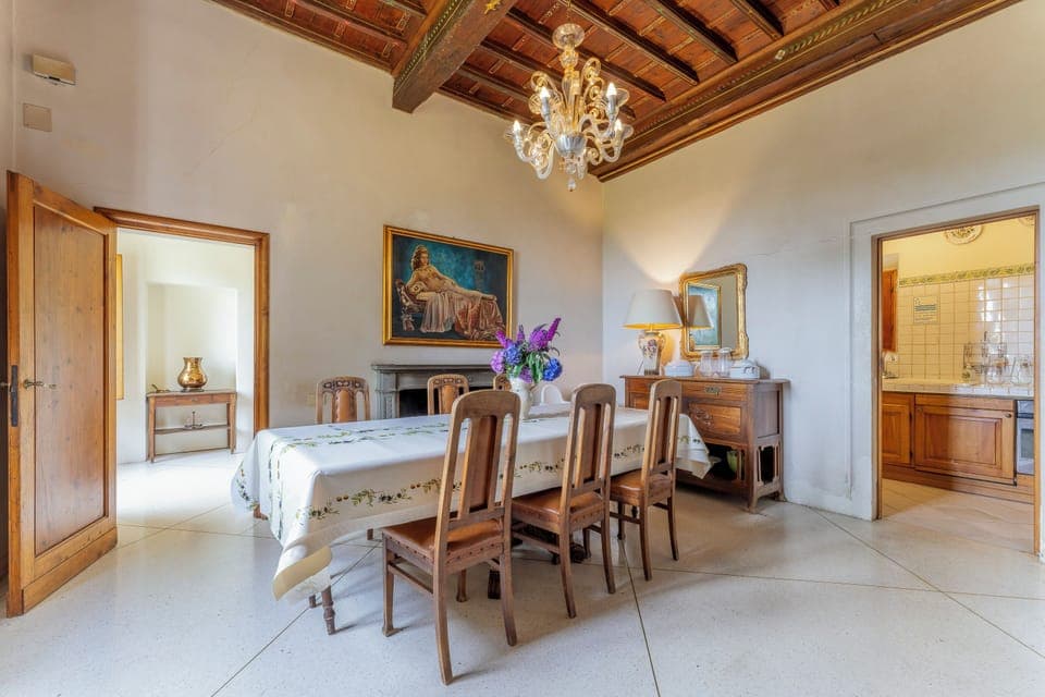 Panoramic Villa, Garden View | Dining room