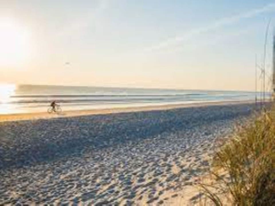 Apartment, 2 Bedrooms, Balcony | Beach