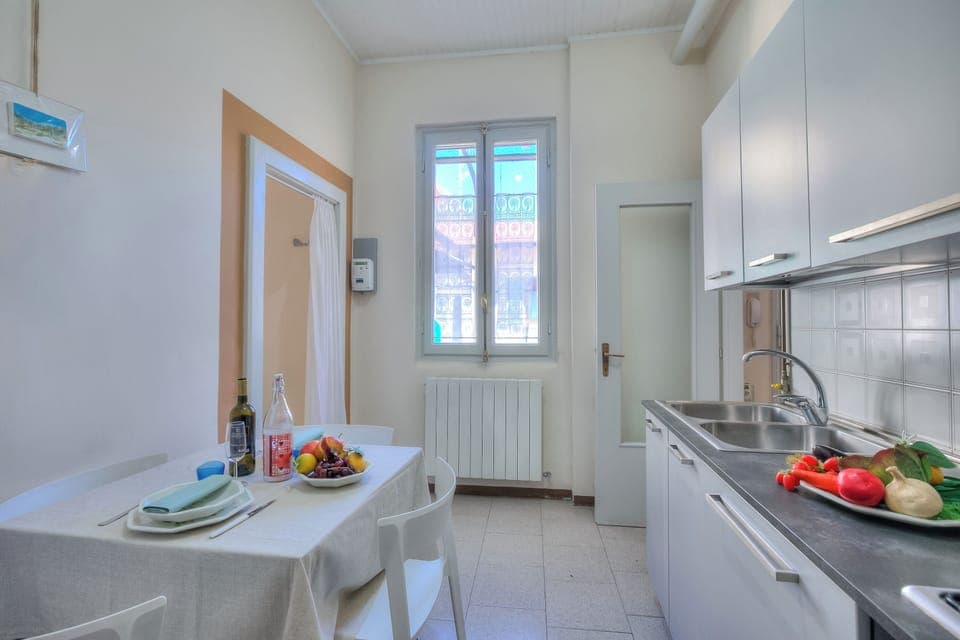 Fridge, stovetop, coffee/tea maker, cookware/dishes/utensils