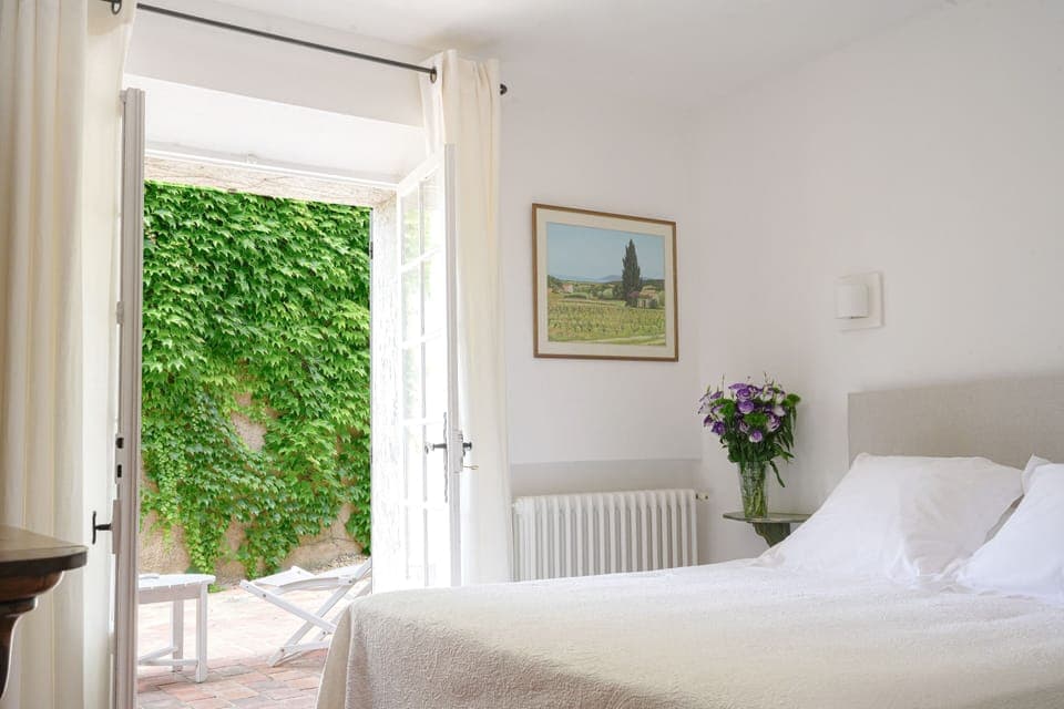 Traditional Room, Garden View | Egyptian cotton sheets, premium bedding, minibar, in-room safe