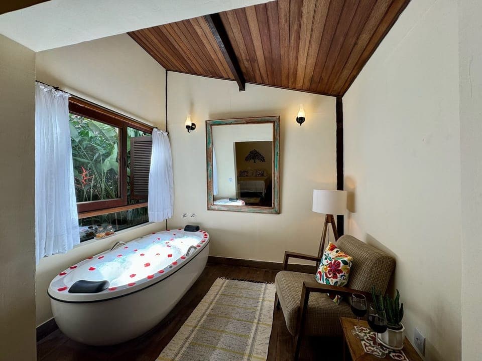 Superior Chalet | Jetted tub