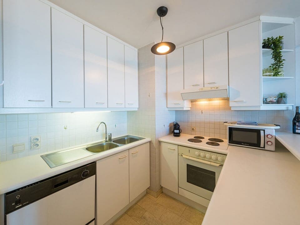 Apartment | Private kitchen | Electric kettle, toaster