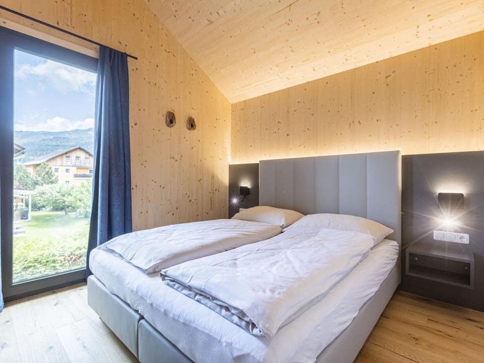 House | 4 bedrooms, individually furnished, bed sheets