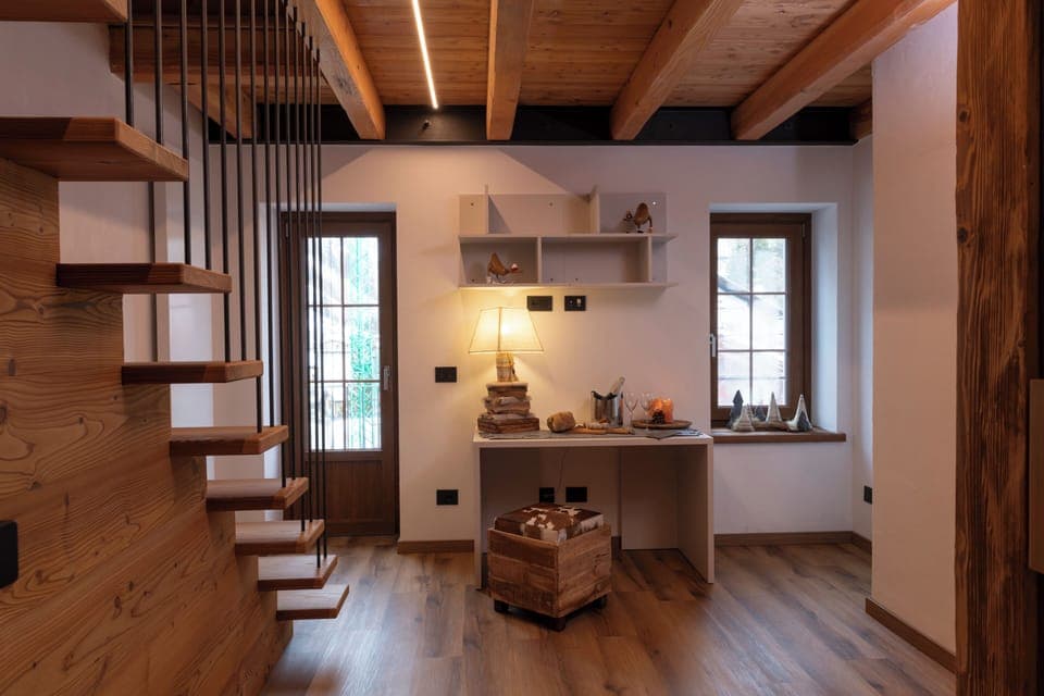 Luxury Room, Balcony, Mountain View | Down comforters, desk, laptop workspace, soundproofing