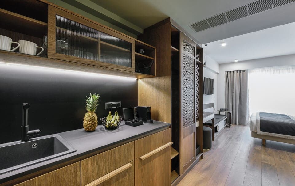 Executive Triple Room, City View | In-room safe, desk, blackout drapes, soundproofing