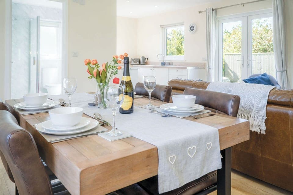 32-inch TV with cable channels