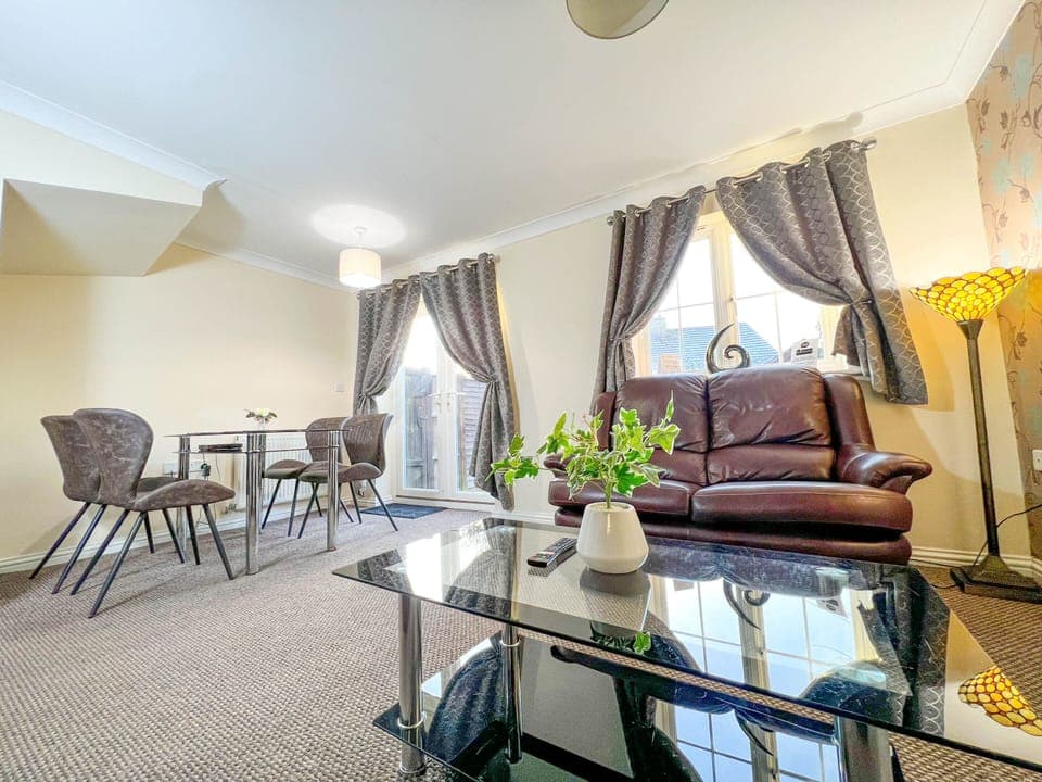 Comfort House, Private Bathroom | Lounge