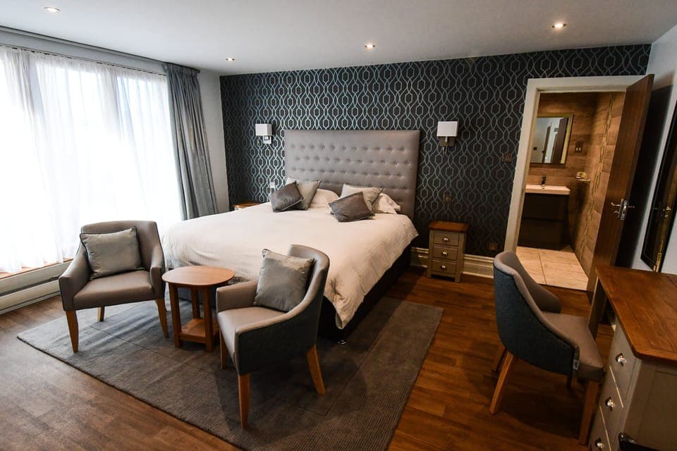 Executive Double Room | Hypo-allergenic bedding, individually decorated, individually furnished