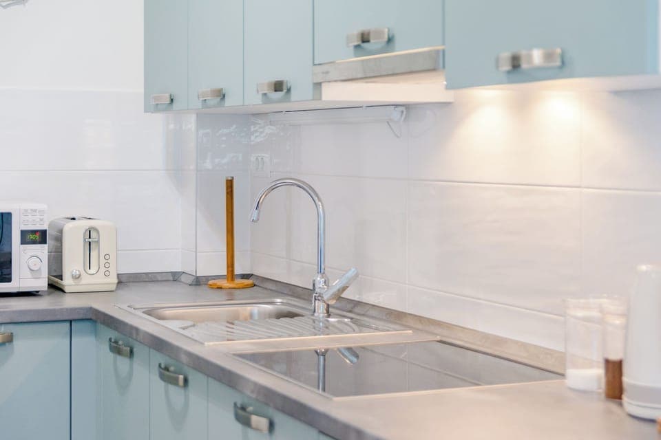 Apartment (Two Bedroom Apartment with Balcony (M) | Private kitchen | Fridge