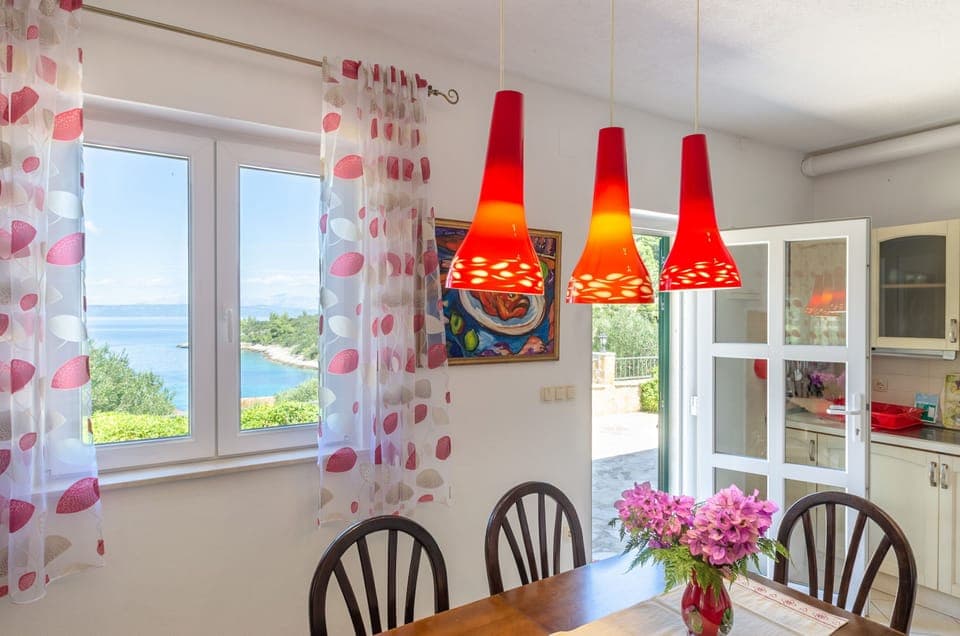 House (Two Bedroom Holiday Home with Terrace) | Dining room