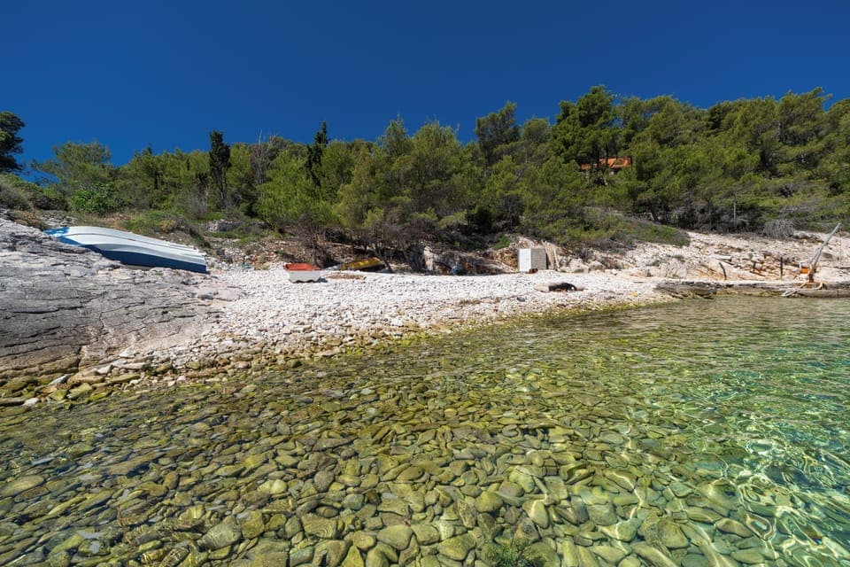 House (Three Bedroom Holiday Home with Terra) | Beach