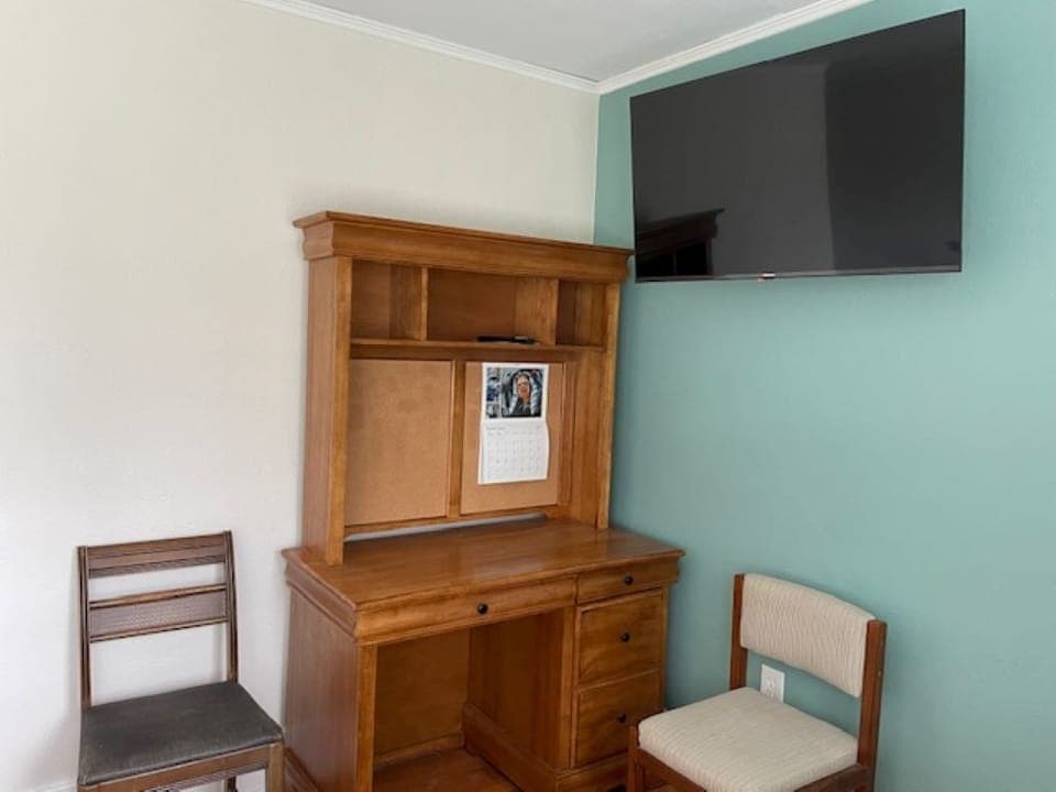 Deluxe Room, City View | Individually decorated, individually furnished, desk, laptop workspace