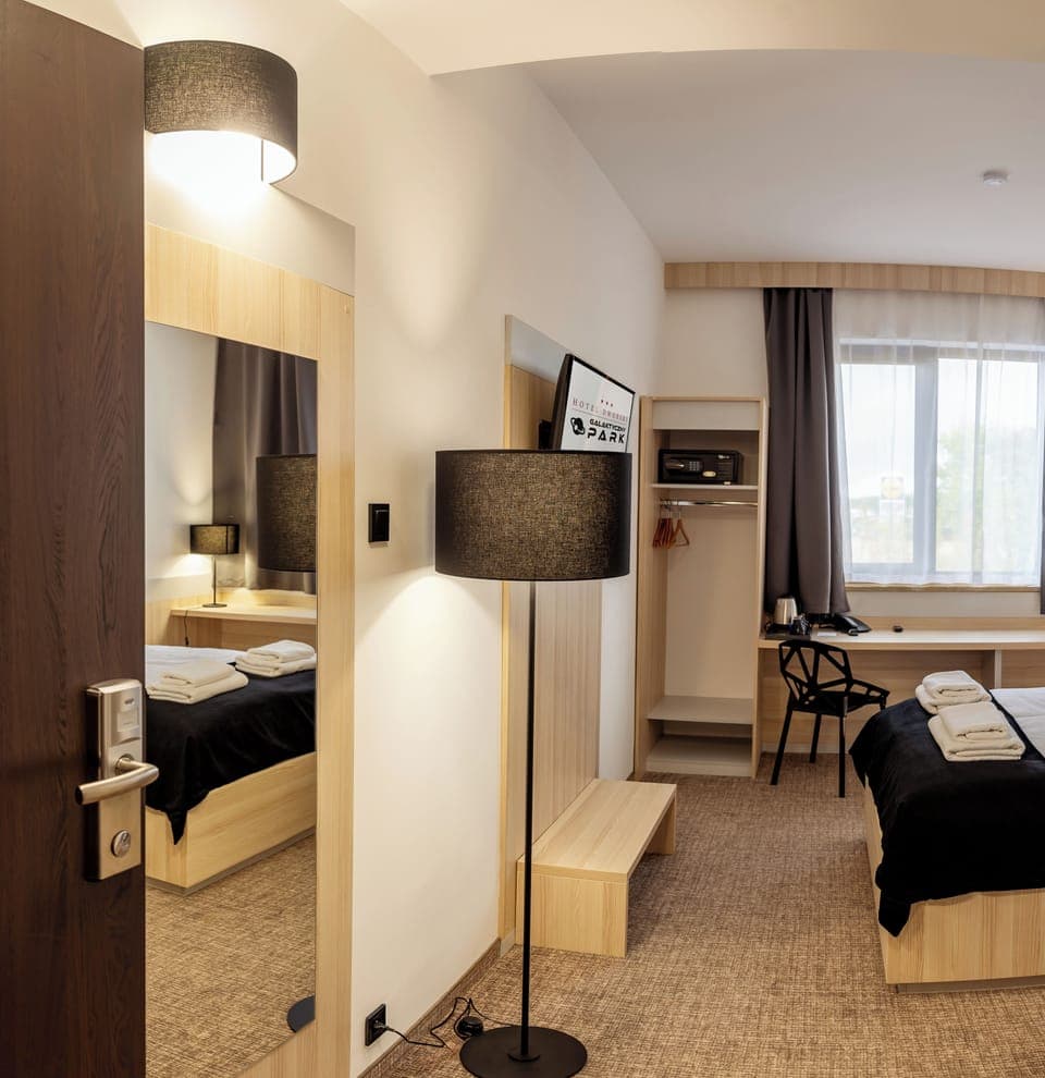 Comfort Double Room | In-room safe, desk, laptop workspace, free WiFi