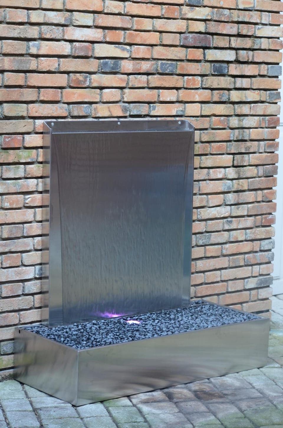 Desk, free cribs/infant beds, rollaway beds, free WiFi