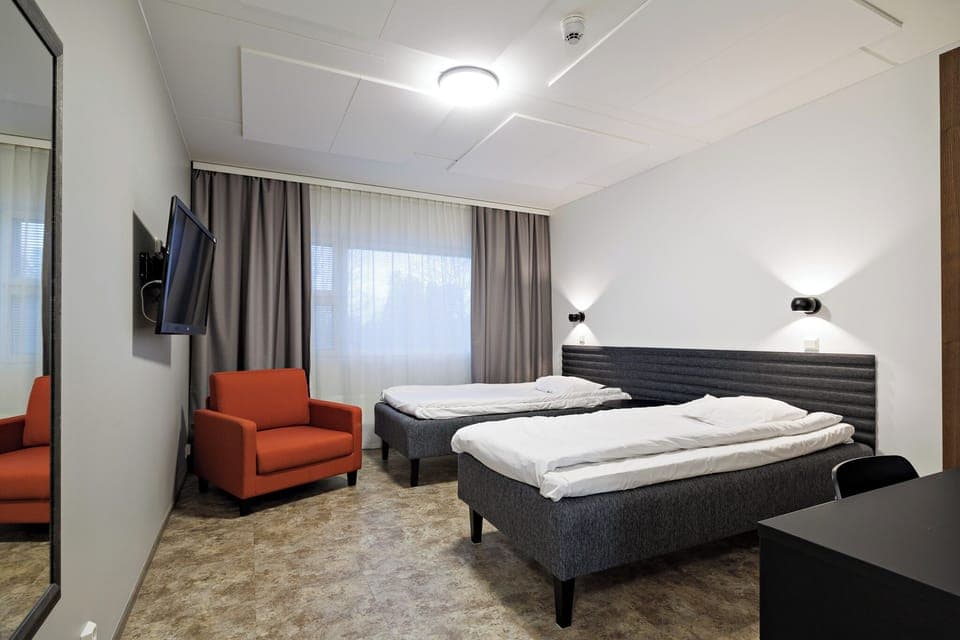 Standard Twin Room, Partial Lake View | Free WiFi