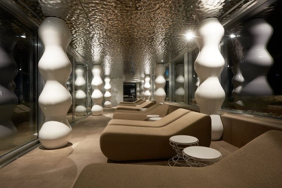 Couples treatment rooms, sauna, hot tub, Turkish bath, body treatments