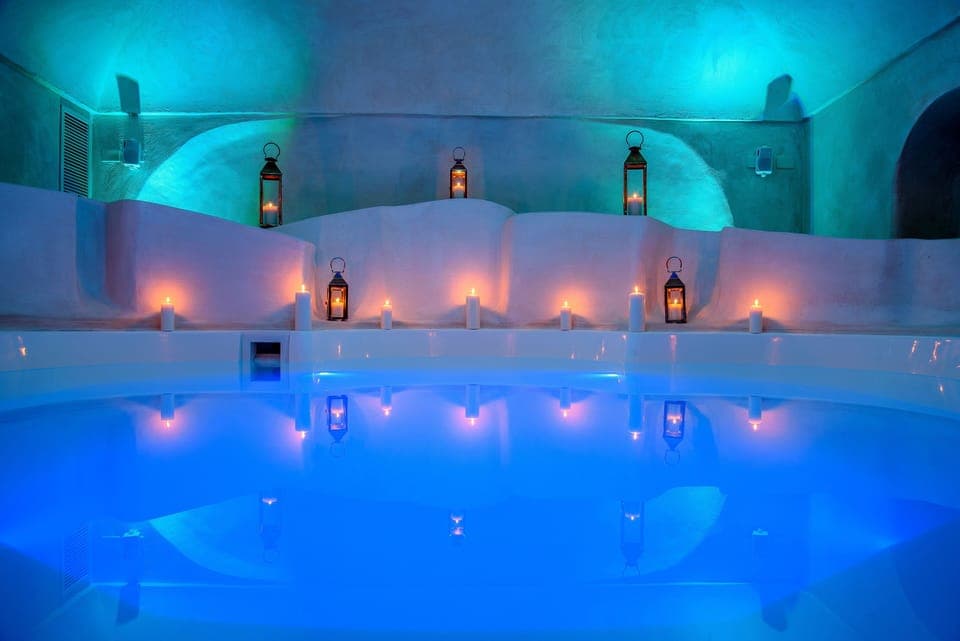 Couples treatment rooms, sauna, hot tub, steam room, body treatments