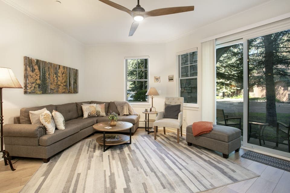 Condo, 2 Bedrooms | Living area | Smart TV